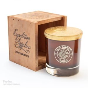 Купить в интернет-магазине Ароматическая свеча Captain Fawcett Luxurious Himalayan Temple Oud 220 г — цена, отзывы, обзор